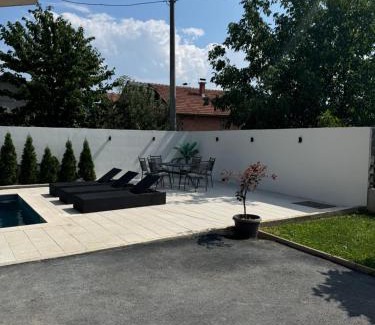 Novi Grad Sarajevo Villa | Villa Sunrise with swimming pool