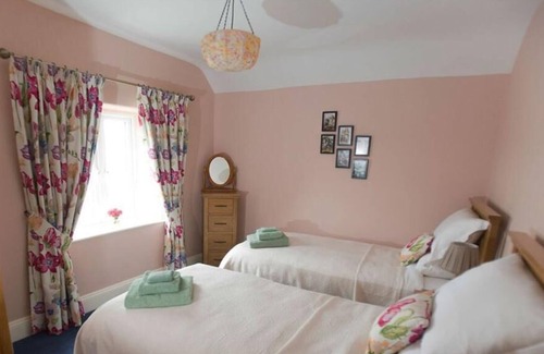 Langport Villa | Villa-Superior-Private Bathroom-Withy House