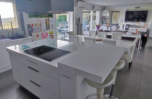Speracedes Villa | Villa sur la Cote D'azur 8 Personnes Terrasse Jacuzzi
