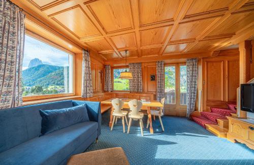 Ortisei Ski Chalet | Villa Suredl