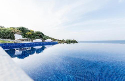 Karaburun House | Villa Tepeboz