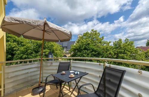 Swinoujscie Apartment | Villa Teresa Apartament Morski w Świnoujściu z Parkingiem i Balkonem by Noclegi Renters