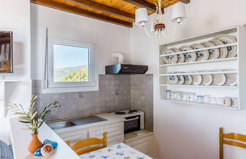 Alikias House | Villa Thea Studios & Maisonettes