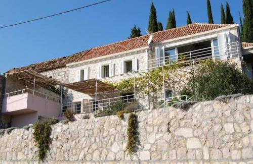 Orasac Villa | Villa Tony - Five Bedroom Villa with Terrace, Swimming Pool and Sea View