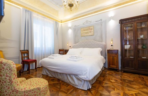 Sant' Ambrogio Bed & Breakfast | Villa Tortorelli Entire Villa with Private Pool