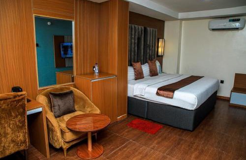 Ofin Hotel | Villa Toscana Victoria Island Lagos