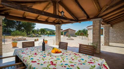 Primosten Burnji Villa | Villa Tovarovica