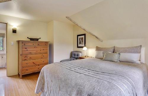 Guerneville House | Villa Tranquila