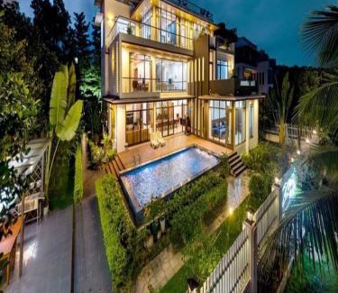 Ha Long Apartment | Villa Tuần Châu 10 phòng ngủ - sát biển - bể bơi - sân vườn BBQ