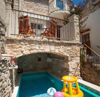 Cove Donja Krusica (Donje selo) Villa | Villa Tudor