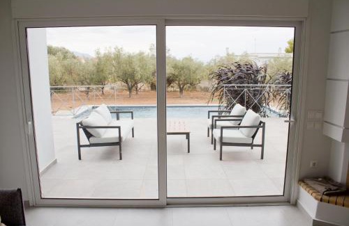Chalcis Villa | Villa Tuli