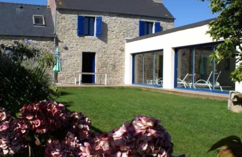 Plouneour-Trez House | Villa Ty-neiz Piscine-interieure-50 Mde la Mer 6 Pers