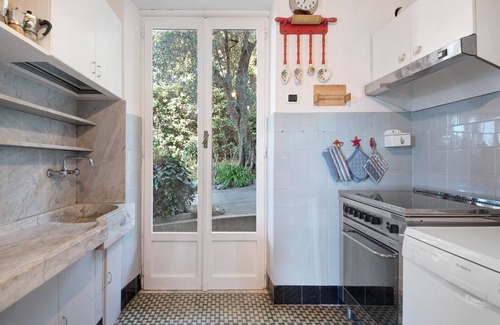 Camogli Villa | Villa 'Uliveto' with Sea View, Wi-Fi and Air Conditioning