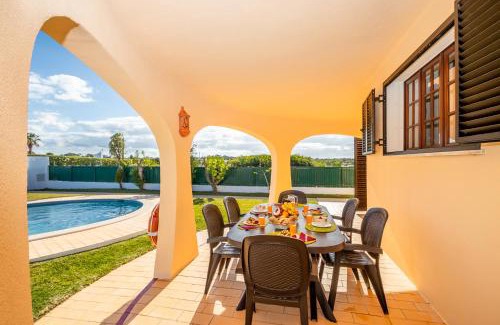 Patroves Villa | Villa Ushuaia by Algarve Vacation