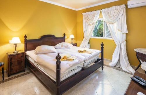 Mato Serrao Villa | Villa Vale De Lapa, Amazing Sea Views, Heated Swimming Pool, Jacuzzi, Ac - Stunning House