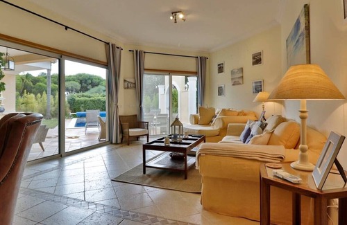 Vale do Garrao Villa | Villa Vale Do Lobo 176 - 4 Bedroom villa - Great pool area - WiFi and Air conditioning