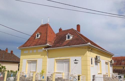 Keszthely House | Villa Vanília