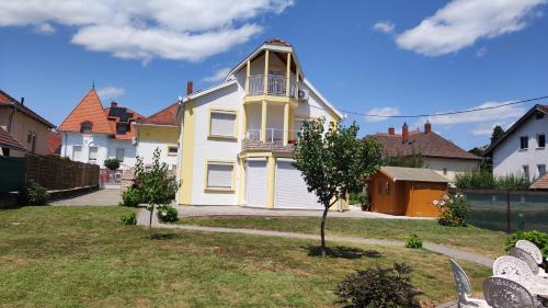Keszthely House | Villa Vanília