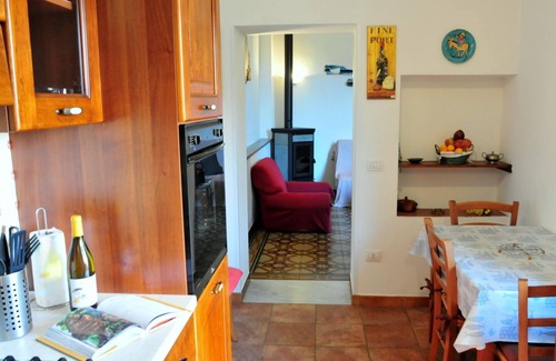 San Vincenzo House | VILLA VERA San Vincenzo - House with garden in the center 200 meters from the sea
