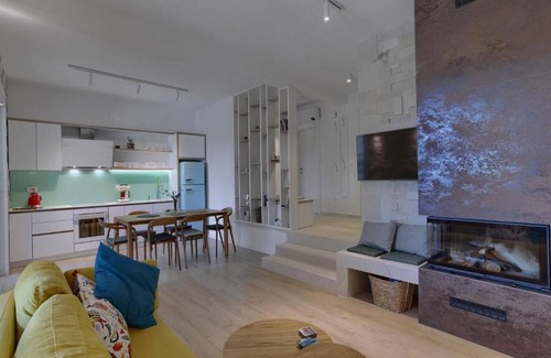 Loviste Villa | Villa Vera -Three Bedroom Villa with Terrace