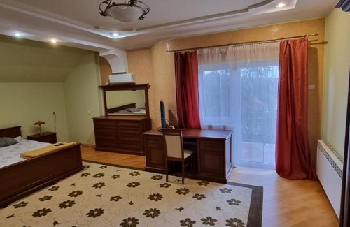 Berehove House | VILLA VERA