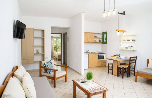 Koutouloufari Apartment | Villa Vicky