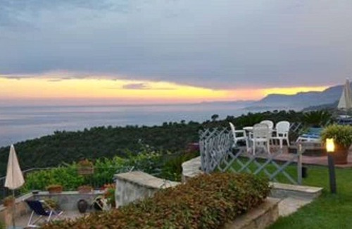 San Giacomo Villa | "Villa Vigna" Cottage sun and sea immersed in nature