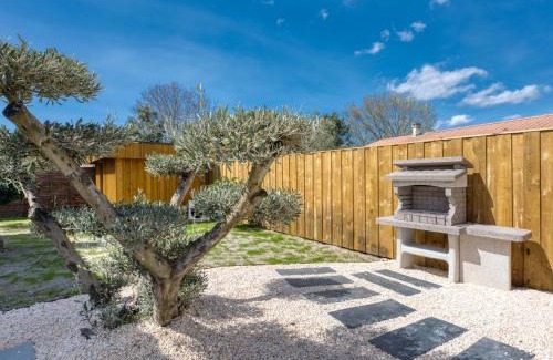Lanton Villa | Villa Villa des écureuils by Interhome
