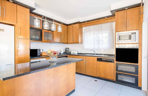 Santa Eulalia Villa | Villa 'Villa Patio' with Private Terrace, Wi-Fi and Air Conditioning
