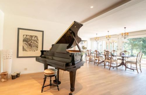 De Haan Villa | Villa Villa Rosetree with sauna and pool table by Interhome
