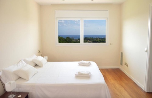 Calonge Ski Chalet | VILLA / VILLA / WITH SEA VIEWS, GARDEN, POOL, TENNIS AND NEAR BEACHES AND WIFI