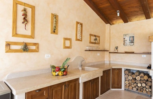 Beram Villa | Villa Viscum in Central Istria for 8 persons with large garden - pet friendly