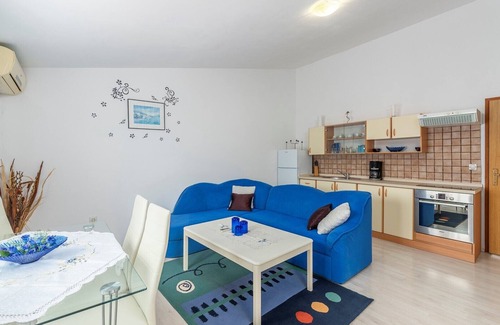 Strpacici Apartment | Villa Visnjan with Pool/One-Bedroom Apartment No.2 with Pool View