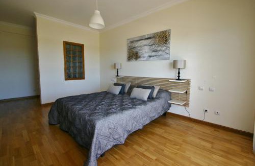 Olhao Bed & Breakfast | Villa Vista Mar Piscina Suites