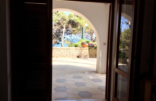 Castro Marina Villa | Villa vith private pool facing the sea