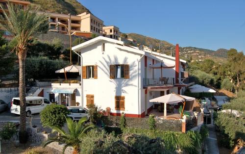 Cefalu Apartment | Villa Vittoria