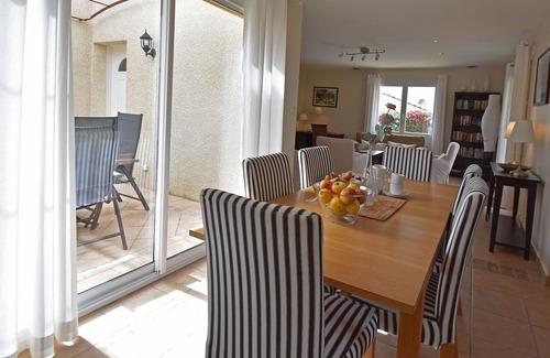 Montbrun-des-Corbieres Villa | Villa with air-con, heated pool, bubble bath, fenced garden and kids play equipment