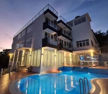 Bayan Lepas House | Villa w/PrivatePool Golf View Snooker BBQ 10BR