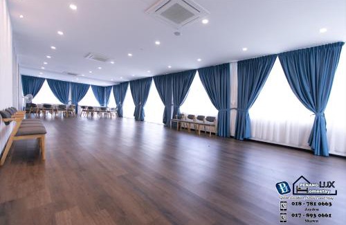 Bayan Lepas House | Villa w/PrivatePool Golf View Snooker BBQ 10BR
