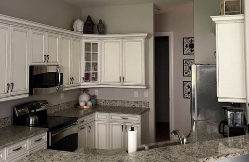 Fort Myers Villa | Villa w Relaxing Resort Amenities