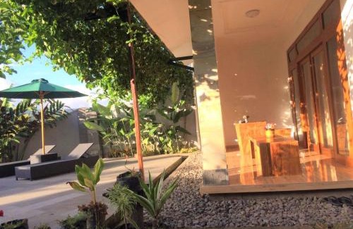 Banjartegehe House | Villa - Warung AromaChampuhan