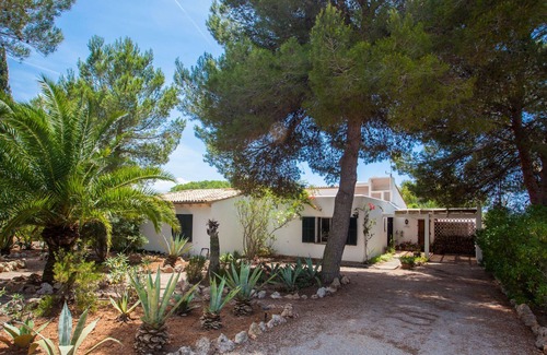 Colonia Sant Jordi House | Villa with garden and private pool