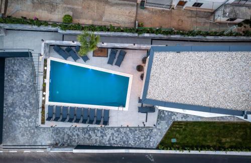 Obrs Villa | Villa with 6 Bedrooms and Heated Pool