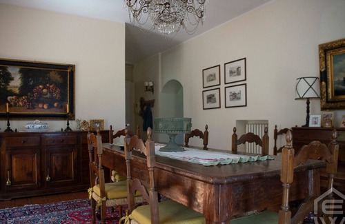 Civenna Villa | Villa with 7 beds, 3 bathrooms, private garden, heating, wifi.