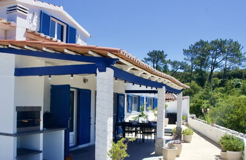 Amoreira Villa | Villa with fabulous views, pool, pool table, table tennis table, 15mins to beach