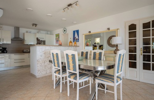 La Londe-les-Maures Villa | Villa with sea view/access in the heart of Domaine Privé de l'Argentière, swimming pool, Jacuzzi