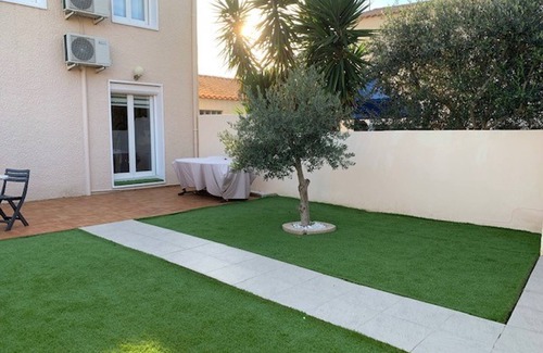 Balaruc-les-Bains House | Villa with Garden and BBQ in Peaceful Balaruc, Rated 3 Stars