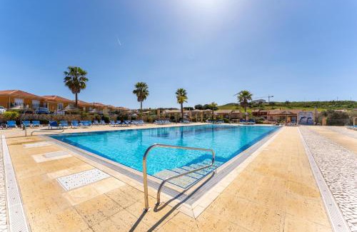 Funchal Villa | VILLA WITH GARDEN, POOL & GOLF