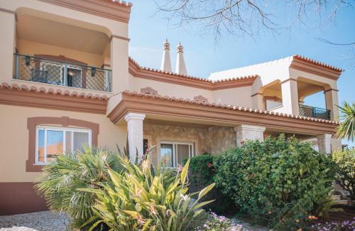 Funchal Villa | VILLA WITH GARDEN, POOL & GOLF