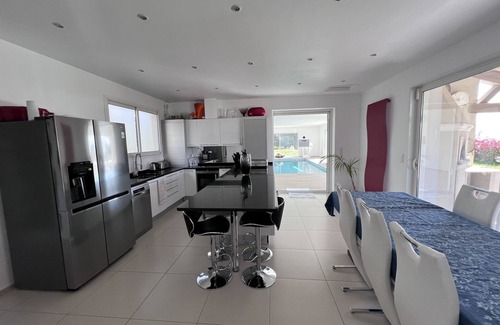 La Gaude Villa | Villa with heated indoor pool and janitor